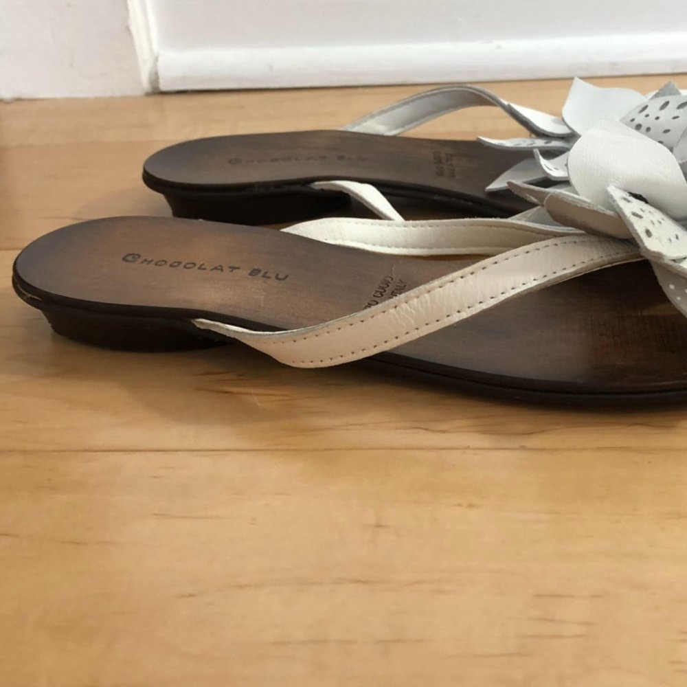 Chocolat Blu Italian White Leather Sandals - Picture 2 of 3